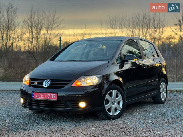 Черный Фольксваген Гольф Плюс, объемом двигателя 1.6 л и пробегом 160 тыс. км за 5999 $, фото 5 на Automoto.ua