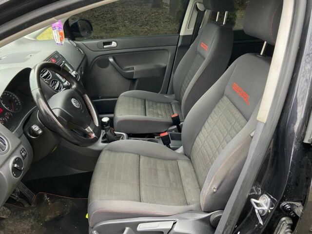 Черный Фольксваген Гольф Плюс, объемом двигателя 1.4 л и пробегом 197 тыс. км за 5400 $, фото 5 на Automoto.ua