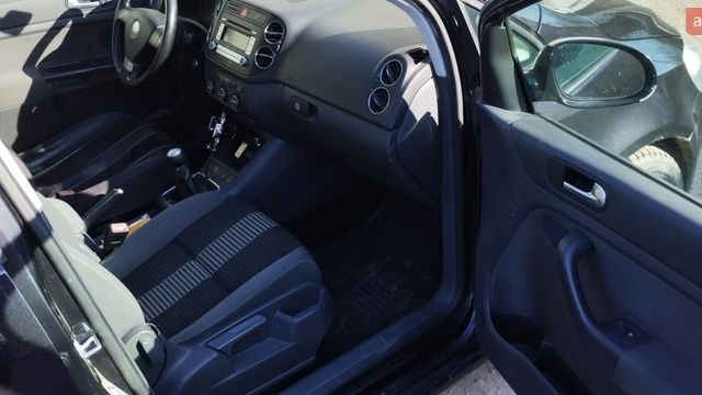 Черный Фольксваген Гольф Плюс, объемом двигателя 1.9 л и пробегом 251 тыс. км за 6200 $, фото 13 на Automoto.ua