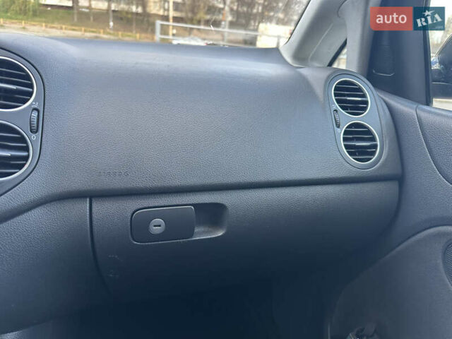 Чорний Фольксваген Golf Plus, об'ємом двигуна 1.6 л та пробігом 204 тис. км за 6300 $, фото 14 на Automoto.ua