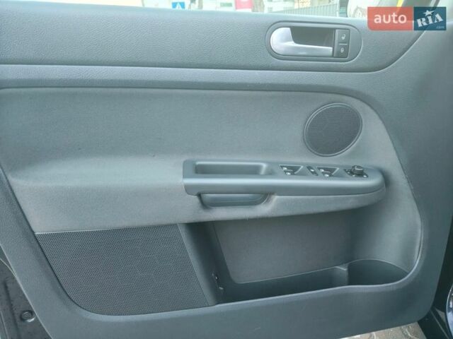 Черный Фольксваген Гольф Плюс, объемом двигателя 1.4 л и пробегом 237 тыс. км за 5750 $, фото 20 на Automoto.ua