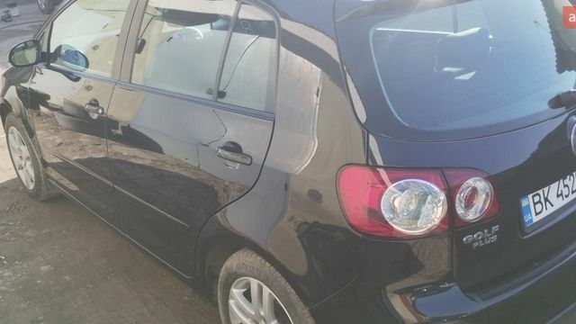 Черный Фольксваген Гольф Плюс, объемом двигателя 1.9 л и пробегом 251 тыс. км за 6200 $, фото 4 на Automoto.ua