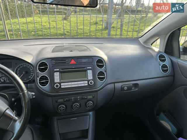 Чорний Фольксваген Golf Plus, об'ємом двигуна 1.6 л та пробігом 204 тис. км за 6300 $, фото 18 на Automoto.ua