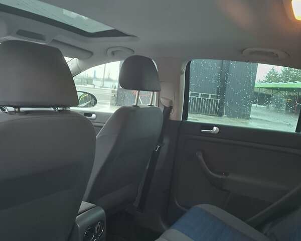 Чорний Фольксваген Golf Plus, об'ємом двигуна 1.4 л та пробігом 214 тис. км за 6600 $, фото 17 на Automoto.ua