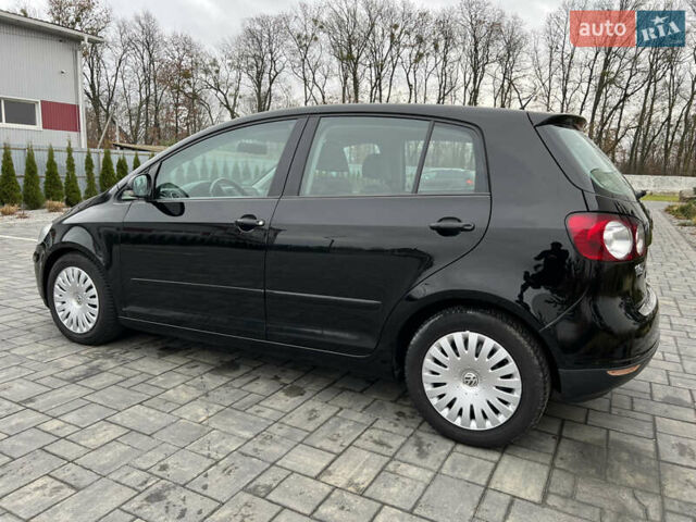 Черный Фольксваген Гольф Плюс, объемом двигателя 1.6 л и пробегом 249 тыс. км за 5850 $, фото 13 на Automoto.ua