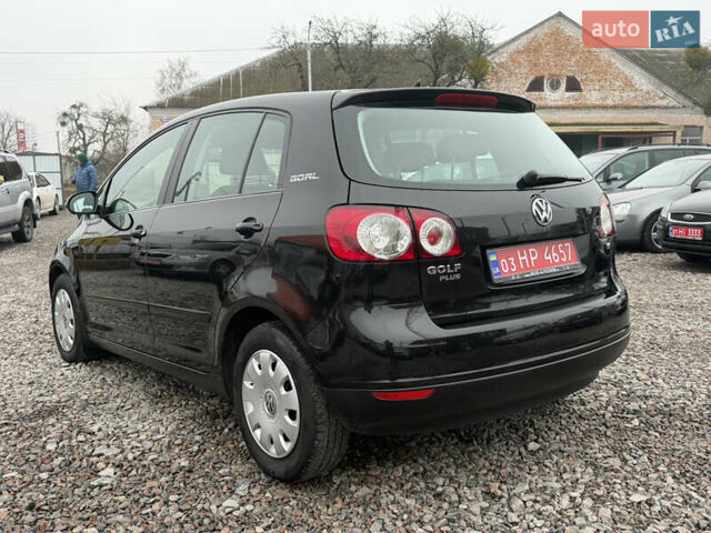 Черный Фольксваген Гольф Плюс, объемом двигателя 1.6 л и пробегом 250 тыс. км за 6350 $, фото 12 на Automoto.ua
