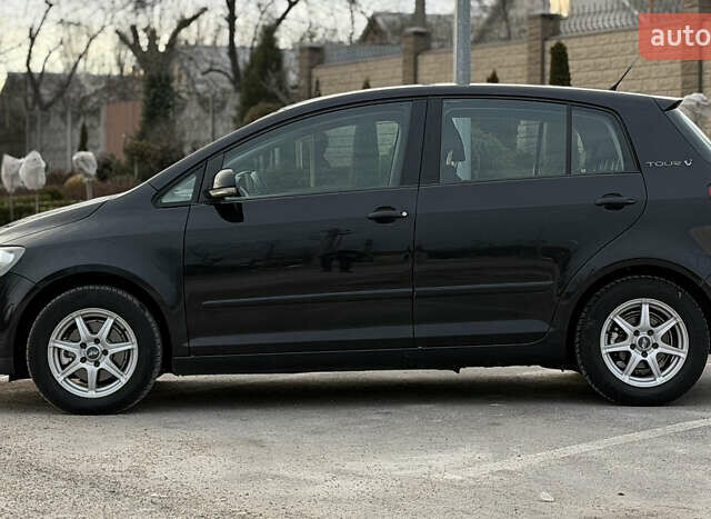 Черный Фольксваген Гольф Плюс, объемом двигателя 1.6 л и пробегом 202 тыс. км за 6300 $, фото 7 на Automoto.ua