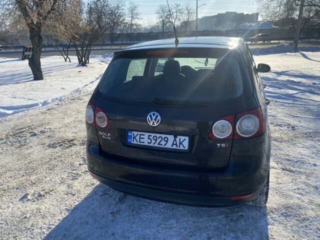 Черный Фольксваген Гольф Плюс, объемом двигателя 1.4 л и пробегом 216 тыс. км за 6200 $, фото 4 на Automoto.ua