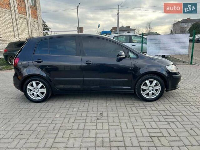 Черный Фольксваген Гольф Плюс, объемом двигателя 1.6 л и пробегом 269 тыс. км за 5950 $, фото 3 на Automoto.ua