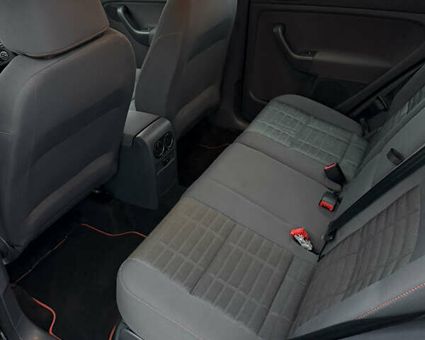 Черный Фольксваген Гольф Плюс, объемом двигателя 1.6 л и пробегом 250 тыс. км за 6350 $, фото 23 на Automoto.ua