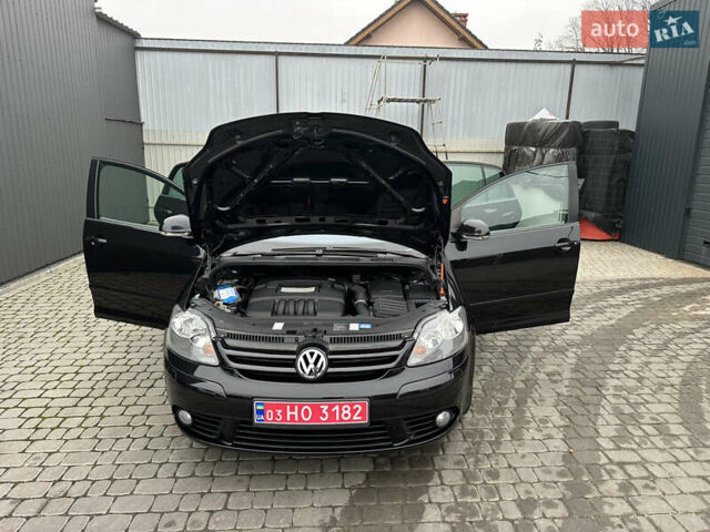 Черный Фольксваген Гольф Плюс, объемом двигателя 1.6 л и пробегом 165 тыс. км за 7350 $, фото 33 на Automoto.ua