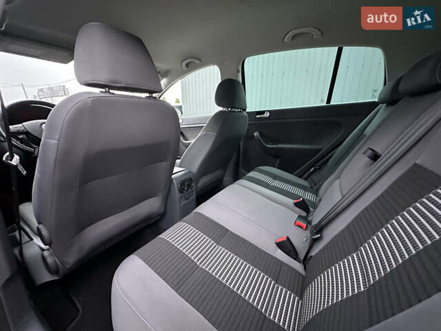 Черный Фольксваген Гольф Плюс, объемом двигателя 1.6 л и пробегом 165 тыс. км за 7350 $, фото 59 на Automoto.ua