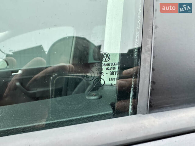 Черный Фольксваген Гольф Плюс, объемом двигателя 1.6 л и пробегом 165 тыс. км за 7350 $, фото 22 на Automoto.ua