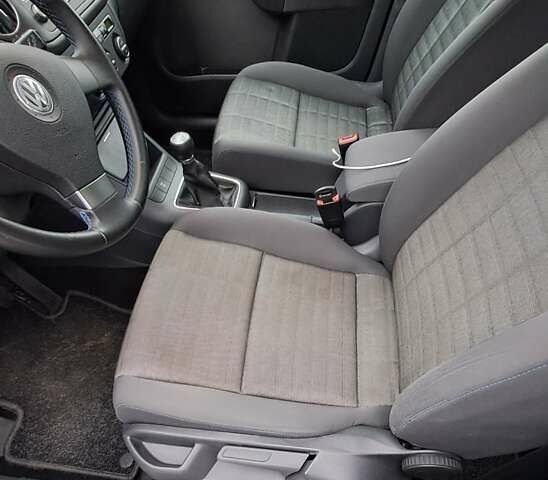 Чорний Фольксваген Golf Plus, об'ємом двигуна 1.6 л та пробігом 194 тис. км за 6800 $, фото 21 на Automoto.ua