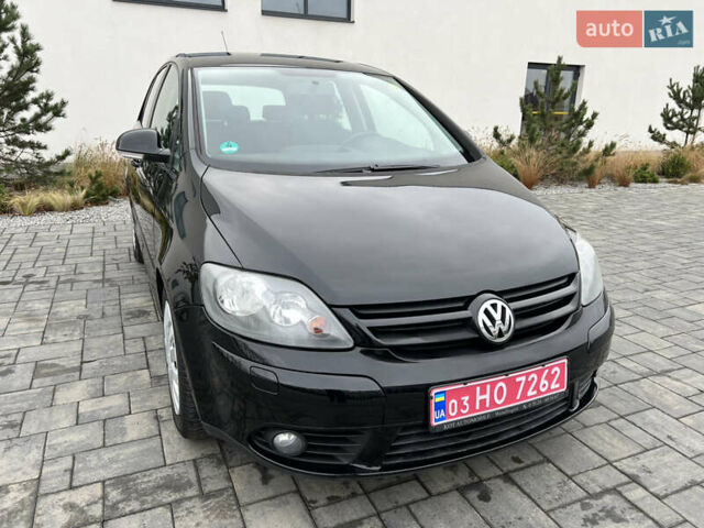 Черный Фольксваген Гольф Плюс, объемом двигателя 1.6 л и пробегом 249 тыс. км за 5850 $, фото 26 на Automoto.ua