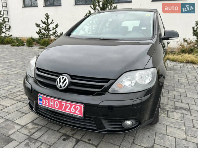 Черный Фольксваген Гольф Плюс, объемом двигателя 1.6 л и пробегом 249 тыс. км за 5850 $, фото 5 на Automoto.ua