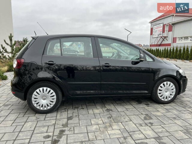 Черный Фольксваген Гольф Плюс, объемом двигателя 1.6 л и пробегом 249 тыс. км за 5850 $, фото 21 на Automoto.ua