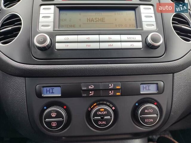 Черный Фольксваген Гольф Плюс, объемом двигателя 1.4 л и пробегом 129 тыс. км за 6499 $, фото 52 на Automoto.ua