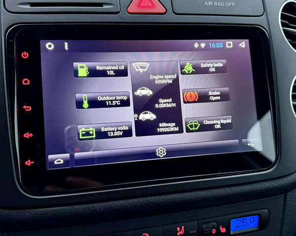 Черный Фольксваген Гольф Плюс, объемом двигателя 1.6 л и пробегом 190 тыс. км за 6900 $, фото 17 на Automoto.ua