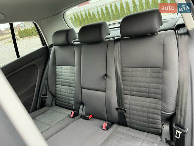 Черный Фольксваген Гольф Плюс, объемом двигателя 1.6 л и пробегом 249 тыс. км за 5850 $, фото 65 на Automoto.ua