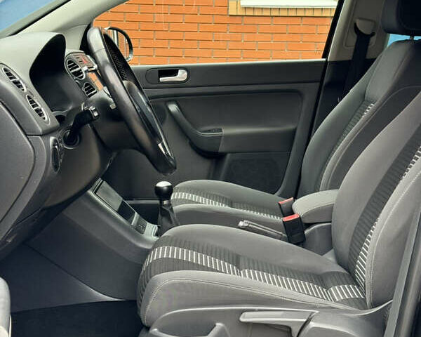 Чорний Фольксваген Golf Plus, об'ємом двигуна 1.6 л та пробігом 209 тис. км за 6999 $, фото 23 на Automoto.ua