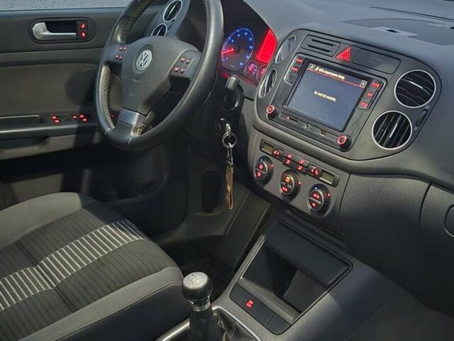 Чорний Фольксваген Golf Plus, об'ємом двигуна 1.39 л та пробігом 206 тис. км за 5300 $, фото 14 на Automoto.ua