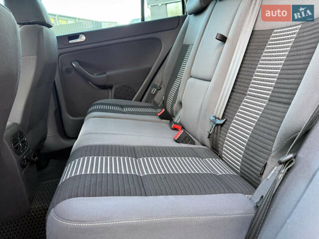 Черный Фольксваген Гольф Плюс, объемом двигателя 2 л и пробегом 240 тыс. км за 7350 $, фото 33 на Automoto.ua