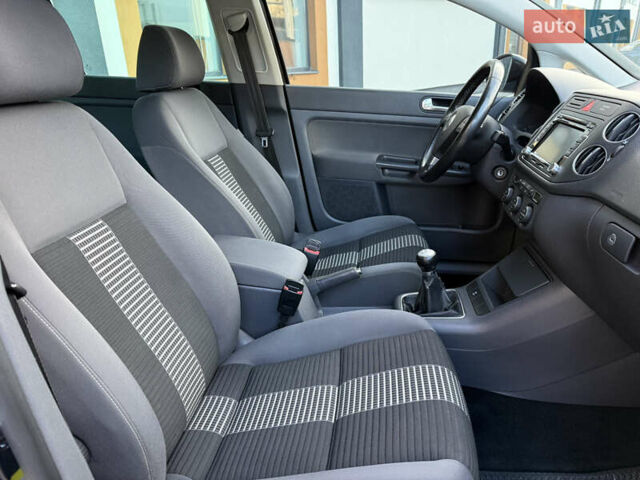 Черный Фольксваген Гольф Плюс, объемом двигателя 2 л и пробегом 240 тыс. км за 7350 $, фото 30 на Automoto.ua