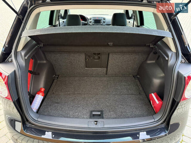 Черный Фольксваген Гольф Плюс, объемом двигателя 2 л и пробегом 240 тыс. км за 7350 $, фото 43 на Automoto.ua