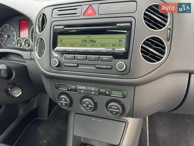 Черный Фольксваген Гольф Плюс, объемом двигателя 1.4 л и пробегом 190 тыс. км за 6500 $, фото 2 на Automoto.ua