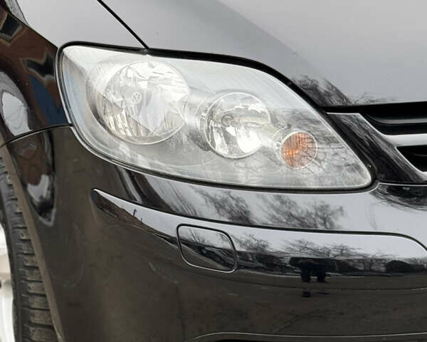 Черный Фольксваген Гольф Плюс, объемом двигателя 1.6 л и пробегом 157 тыс. км за 7199 $, фото 15 на Automoto.ua