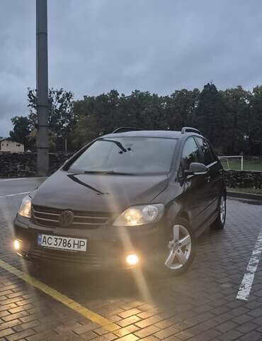 Черный Фольксваген Гольф Плюс, объемом двигателя 1.39 л и пробегом 206 тыс. км за 6700 $, фото 1 на Automoto.ua