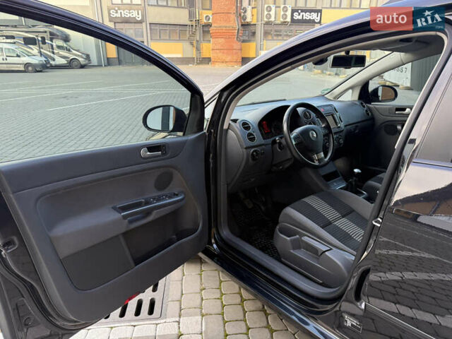 Черный Фольксваген Гольф Плюс, объемом двигателя 2 л и пробегом 240 тыс. км за 7350 $, фото 19 на Automoto.ua