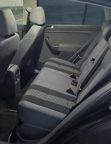 Черный Фольксваген Гольф Плюс, объемом двигателя 1.39 л и пробегом 206 тыс. км за 6700 $, фото 9 на Automoto.ua