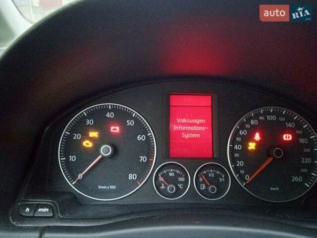 Чорний Фольксваген Golf Plus, об'ємом двигуна 1.6 л та пробігом 187 тис. км за 6000 $, фото 22 на Automoto.ua