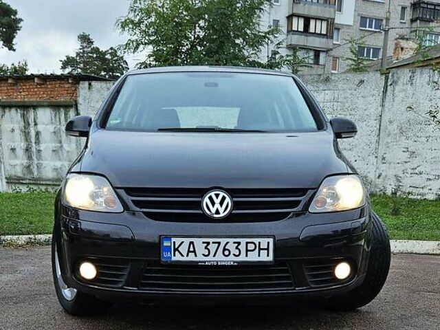 Черный Фольксваген Гольф Плюс, объемом двигателя 1.39 л и пробегом 150 тыс. км за 6300 $, фото 7 на Automoto.ua