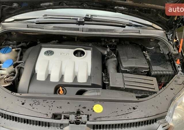 Чорний Фольксваген Golf Plus, об'ємом двигуна 1.9 л та пробігом 215 тис. км за 6999 $, фото 4 на Automoto.ua