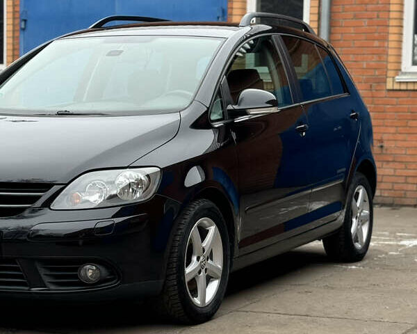 Черный Фольксваген Гольф Плюс, объемом двигателя 1.6 л и пробегом 157 тыс. км за 7199 $, фото 11 на Automoto.ua