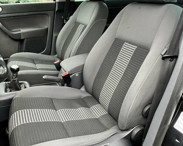 Черный Фольксваген Гольф Плюс, объемом двигателя 1.4 л и пробегом 181 тыс. км за 6850 $, фото 13 на Automoto.ua