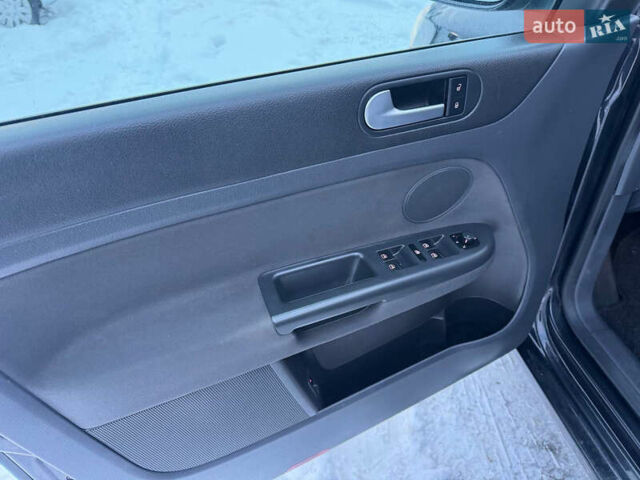 Черный Фольксваген Гольф Плюс, объемом двигателя 1.4 л и пробегом 177 тыс. км за 5900 $, фото 8 на Automoto.ua