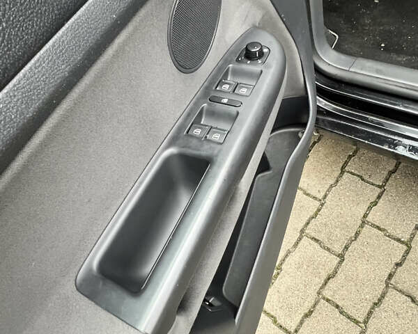 Черный Фольксваген Гольф Плюс, объемом двигателя 1.4 л и пробегом 181 тыс. км за 6850 $, фото 17 на Automoto.ua