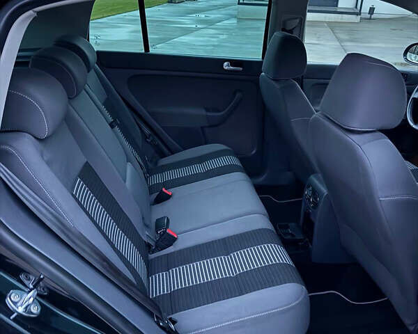 Черный Фольксваген Гольф Плюс, объемом двигателя 1.4 л и пробегом 181 тыс. км за 6400 $, фото 18 на Automoto.ua