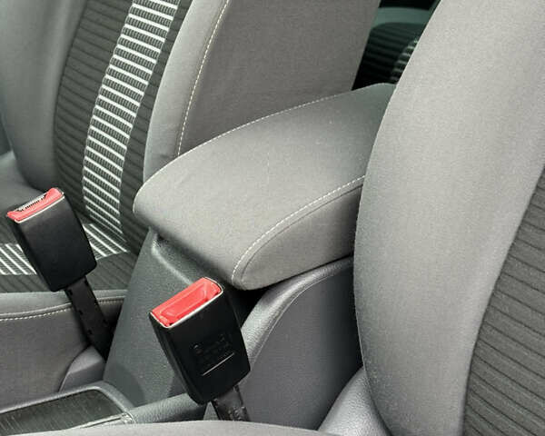 Черный Фольксваген Гольф Плюс, объемом двигателя 1.6 л и пробегом 157 тыс. км за 7199 $, фото 27 на Automoto.ua