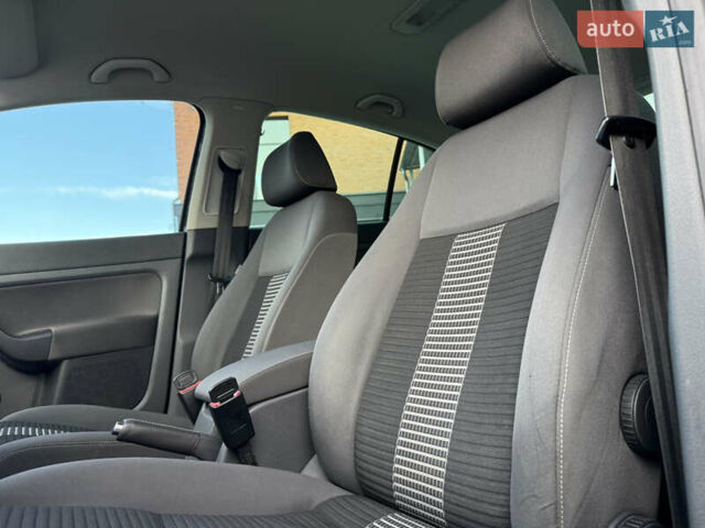 Черный Фольксваген Гольф Плюс, объемом двигателя 2 л и пробегом 240 тыс. км за 7350 $, фото 25 на Automoto.ua