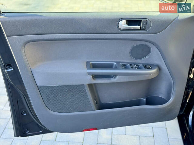 Черный Фольксваген Гольф Плюс, объемом двигателя 1.4 л и пробегом 154 тыс. км за 6100 $, фото 19 на Automoto.ua