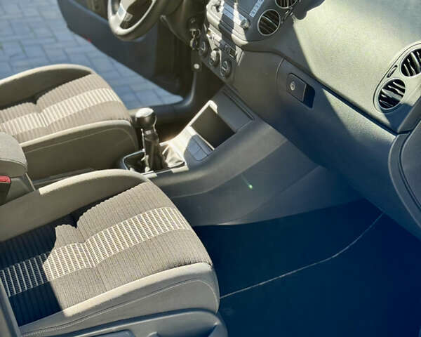 Черный Фольксваген Гольф Плюс, объемом двигателя 1.4 л и пробегом 154 тыс. км за 6999 $, фото 10 на Automoto.ua