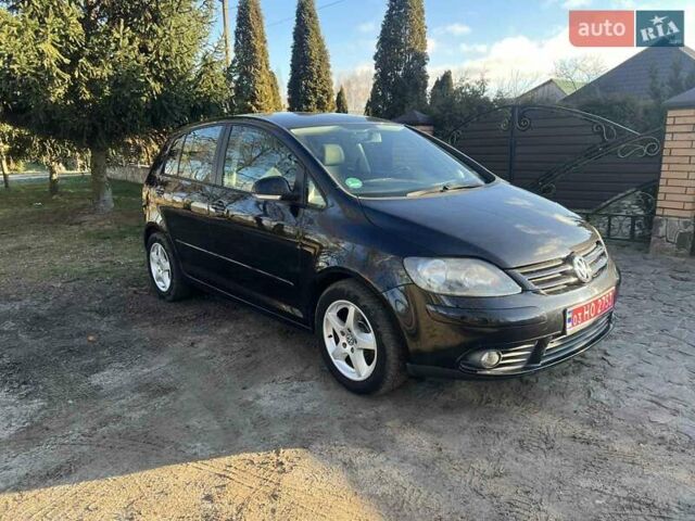 Черный Фольксваген Гольф Плюс, объемом двигателя 1.6 л и пробегом 186 тыс. км за 5850 $, фото 13 на Automoto.ua