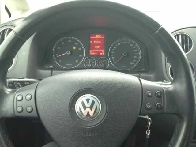 Чорний Фольксваген Golf Plus, об'ємом двигуна 1.4 л та пробігом 262 тис. км за 6700 $, фото 4 на Automoto.ua