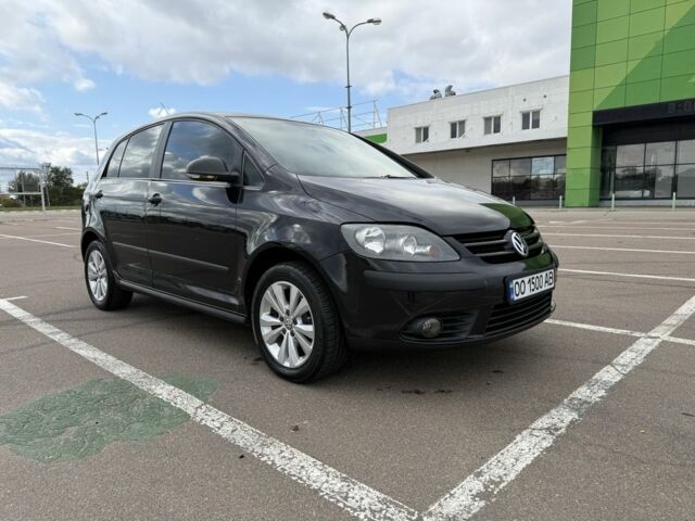 Черный Фольксваген Гольф Плюс, объемом двигателя 1.6 л и пробегом 183 тыс. км за 5950 $, фото 7 на Automoto.ua