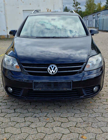 Черный Фольксваген Гольф Плюс, объемом двигателя 1.4 л и пробегом 199 тыс. км за 4250 $, фото 8 на Automoto.ua